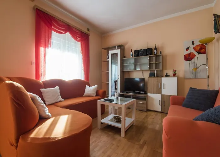 펜션 Near Zadar With Private Pool