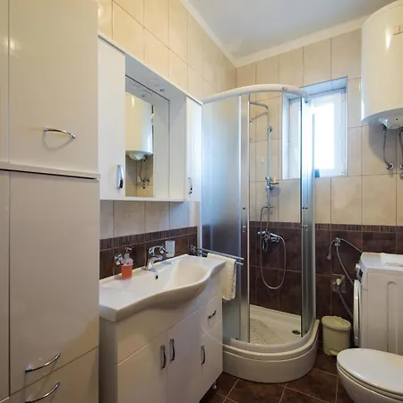Near Zadar With Private Pool Casa vacanze