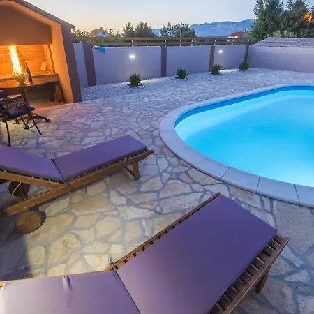 Near Zadar With Private Pool Vakantiehuis Islam Latinski