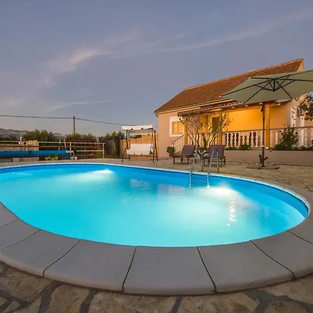 Near Zadar With Private Pool * Islam Latinski