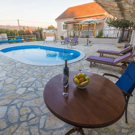 Ferienhaus Charming With Private Pool *