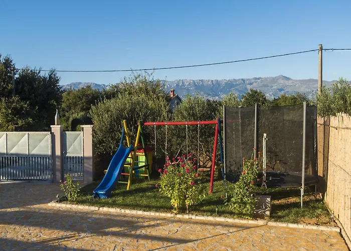 Near Zadar With Private Pool Islam Latinski